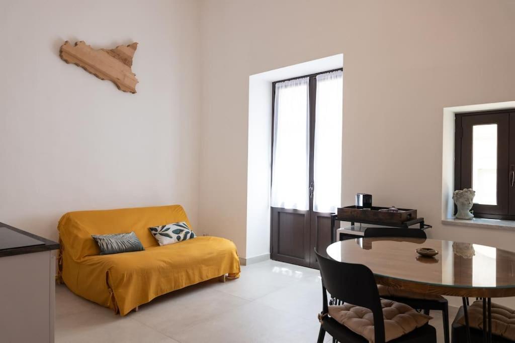 Collegiata Apartment - Catania Downtown エクステリア 写真